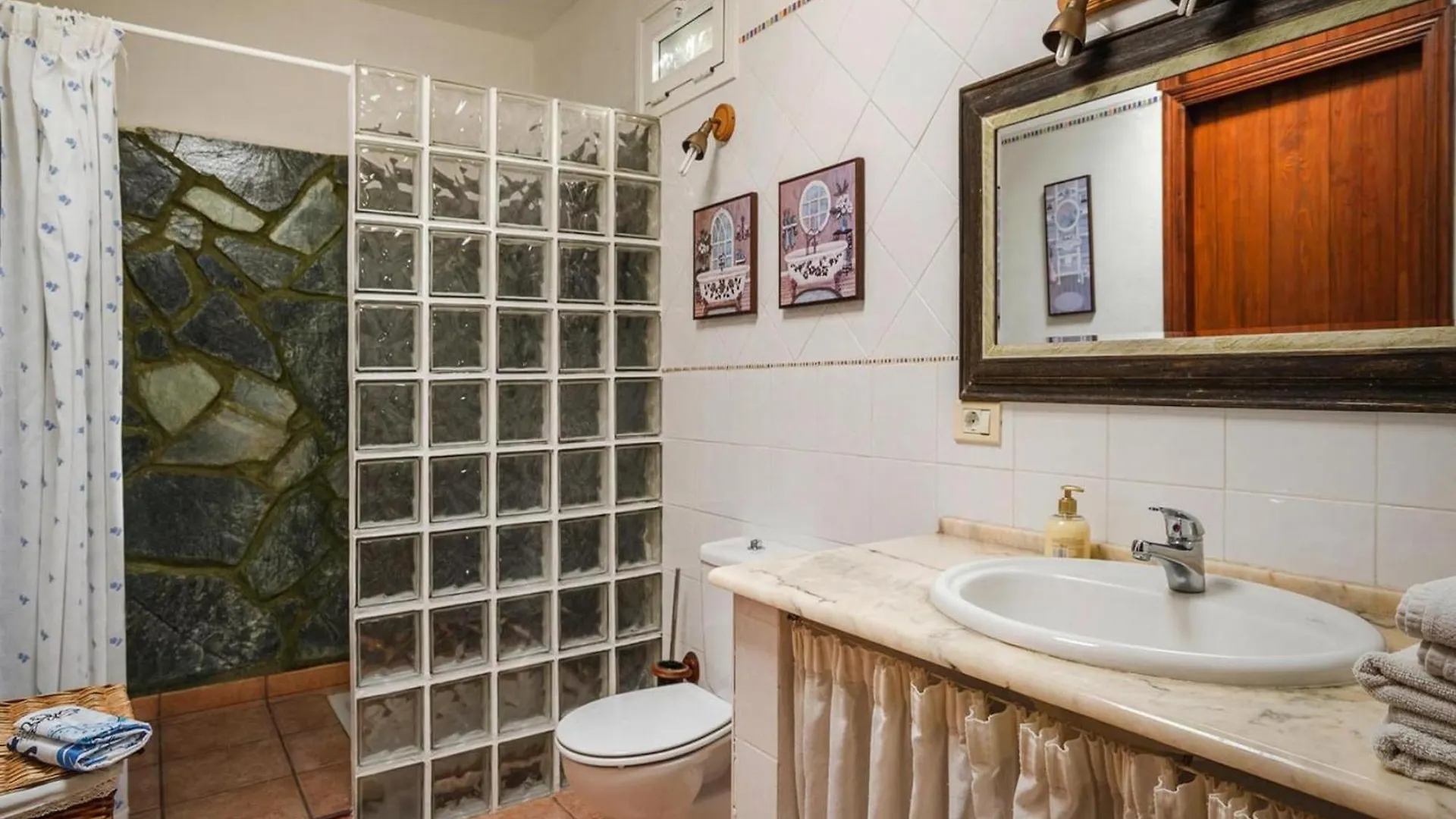 Holiday Home In Malpais De Candelaria With A Terrace 스페인